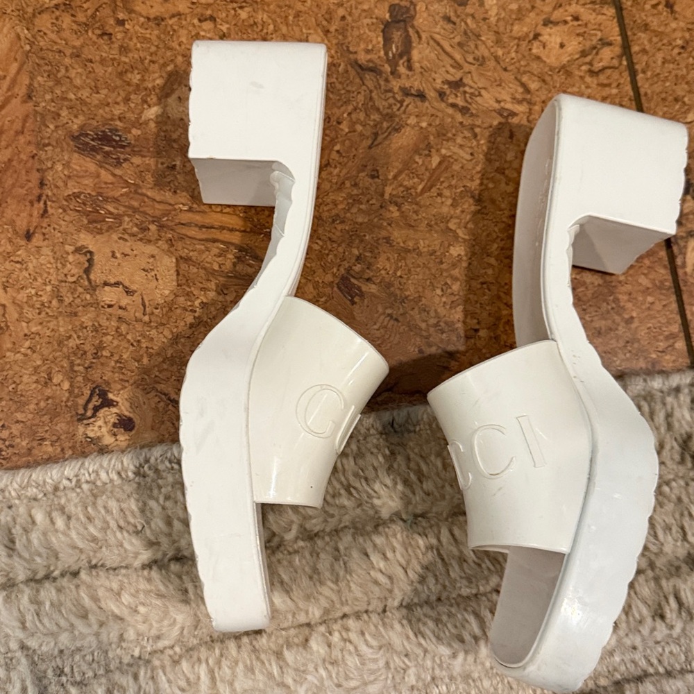 Gucci Women's Cream Block Heel Mules - Picture 5 of 7